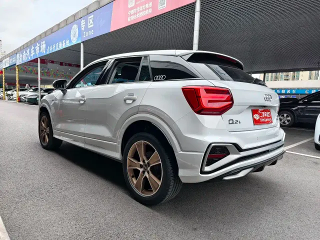 Audi Q2L — Фото автомобиля 8