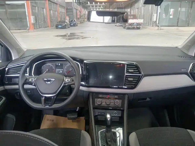 Jetta VS5 — Фото автомобиля 8
