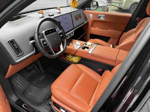 Li Auto L7 — Фото автомобиля 7