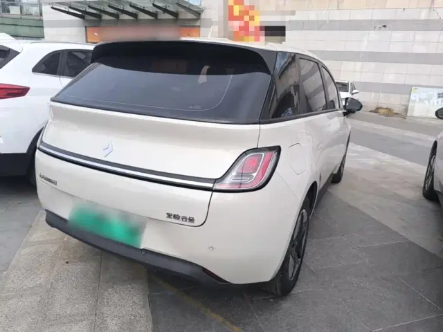 Baojun Cloud — Фото автомобиля 6
