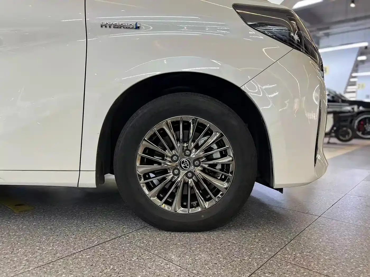 Toyota Alphard 2021 Hybrid 2.5L Premium — Фото автомобиля 4