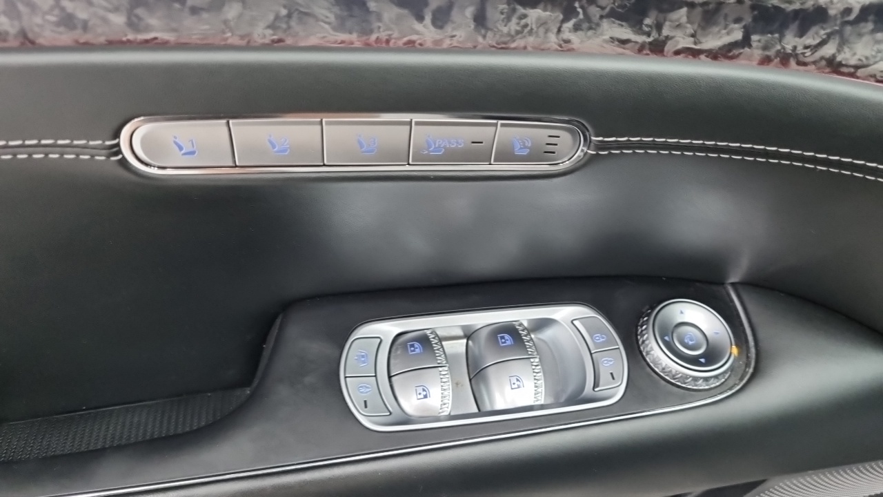 Genesis G90 RS4 — Фото автомобиля 16