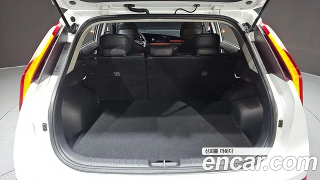 Kia Niro Niro (New) — Фото автомобиля 23