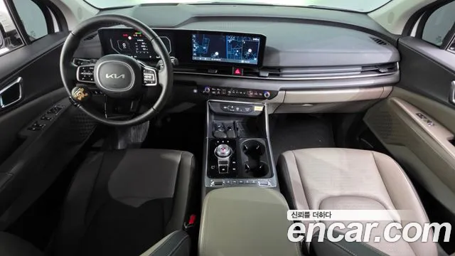 Kia Carnival Generation 4 — Фото автомобиля 7