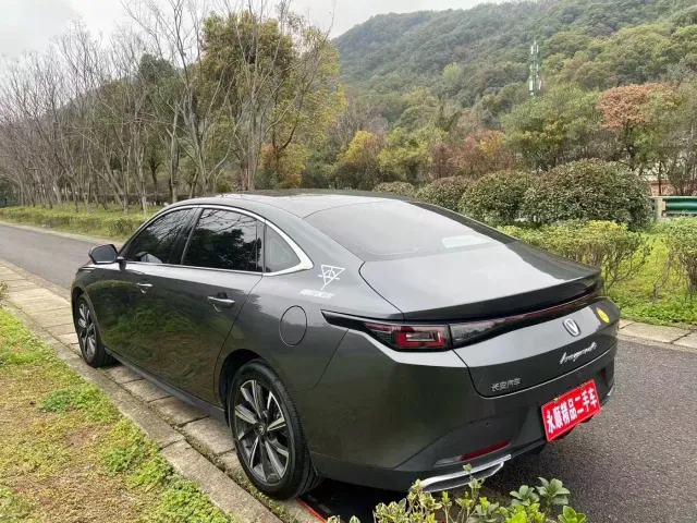 Changan Eado — Фото автомобиля 10