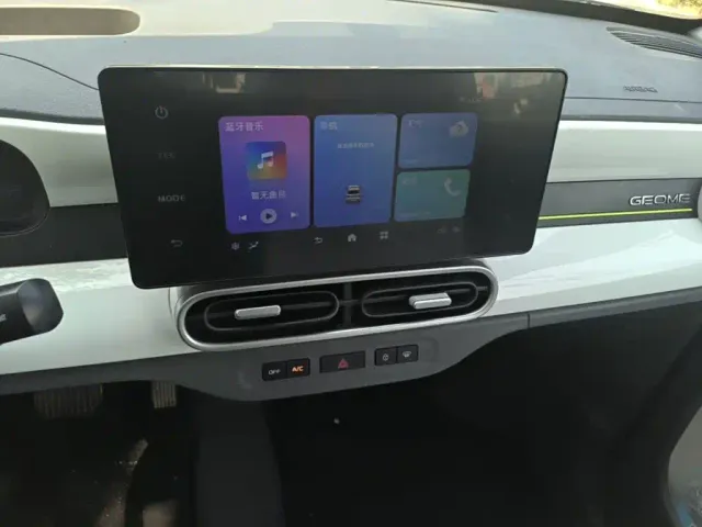Geely Panda — Фото автомобиля 12