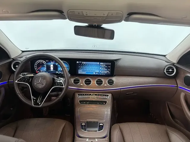 Mercedes-Benz E-Class — Фото автомобиля 13