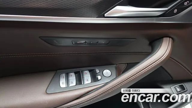 BMW 5-Series 5 серия (G30) 523d xDrive M Sport — Фото автомобиля 29