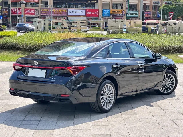 Toyota Avalon — Фото автомобиля 4