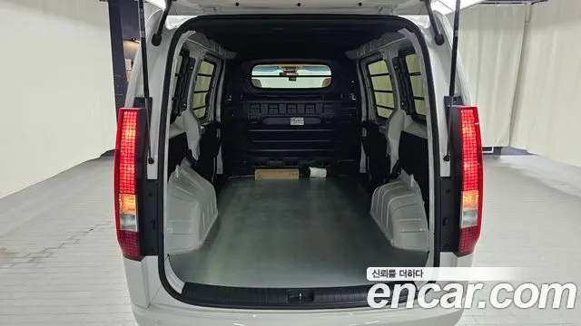 Hyundai Staria Staria Карго 3 места — Фото автомобиля 15