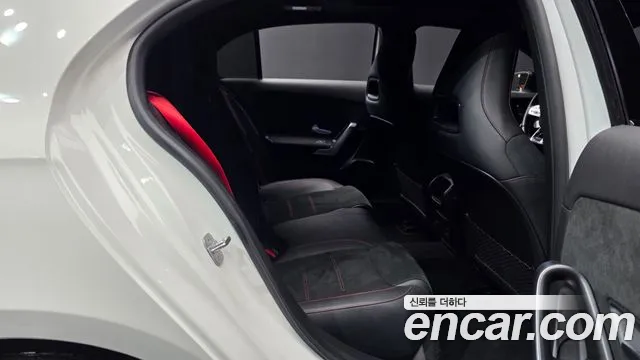 Mercedes-Benz A-Class W177 — Фото автомобиля 12