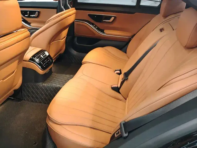 Mercedes-Benz S-Class — Фото автомобиля 16