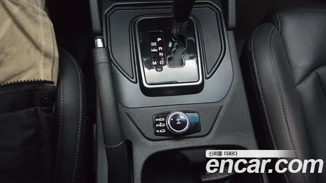 KG_Mobility_Ssangyong Rexton Новый Rexton Sport Khan Дизель 2.2 4WD — Фото автомобиля 17