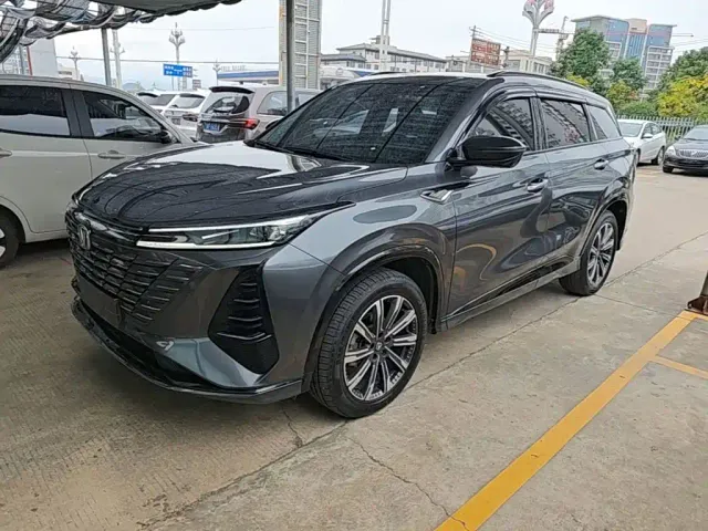 Фотография автомобиля — Changan CS75 Plus