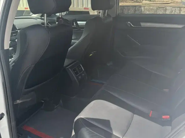 Honda Accord — Фото автомобиля 16