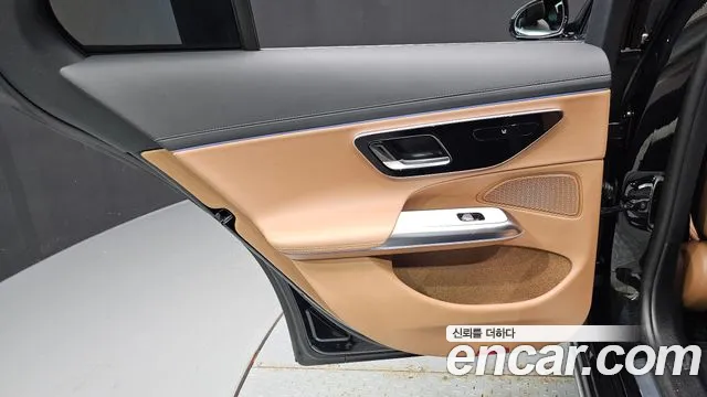 Mercedes-Benz E-Class W214 — Фото автомобиля 14