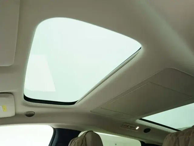 Li Auto MEGA — Фото автомобиля 10