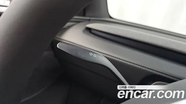 Tesla Model Y — Фото автомобиля 28