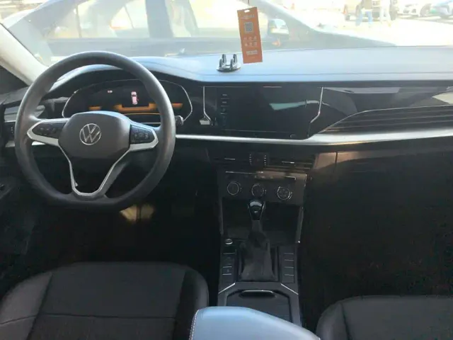 Volkswagen Passat — Фото автомобиля 12