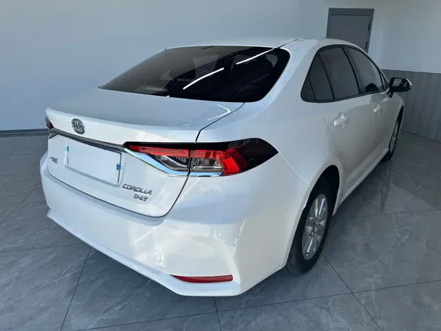 Toyota Corolla — Фото автомобиля 6