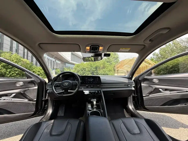 Hyundai Elantra — Фото автомобиля 10