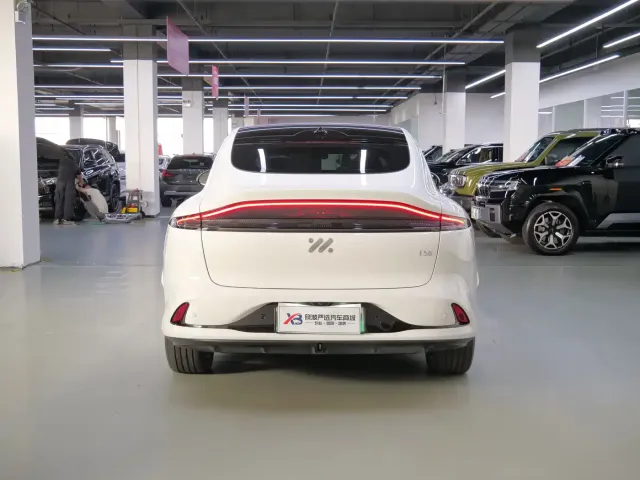 IM Motors IM LS6 2025 Gecko Smart Drive Edition — Фото автомобиля 6