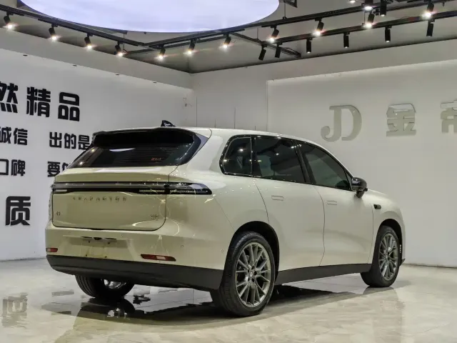 Leapmotor C10 — Фото автомобиля 15