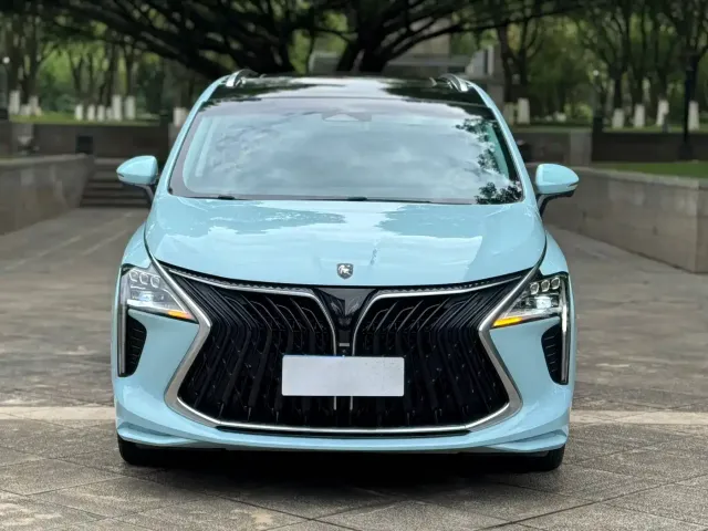 Dongfeng Fengxing Fengxing Yacht 2022 1.5T DCT Wave Chaser Edition — Фото автомобиля 2
