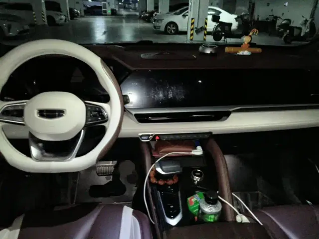 Geely Xingyue L — Фото автомобиля 12