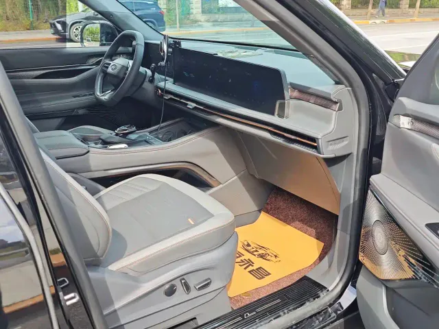 Ford Edge — Фото автомобиля 15