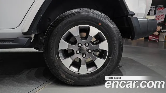 Jeep Wrangler — Фото автомобиля 6
