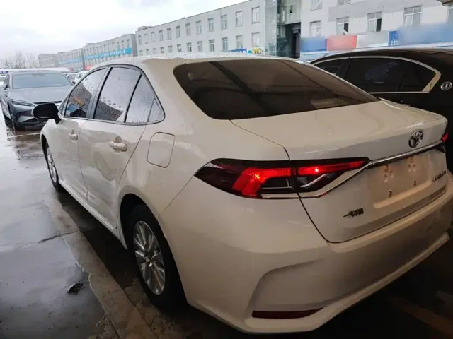 Toyota Corolla — Фото автомобиля 4