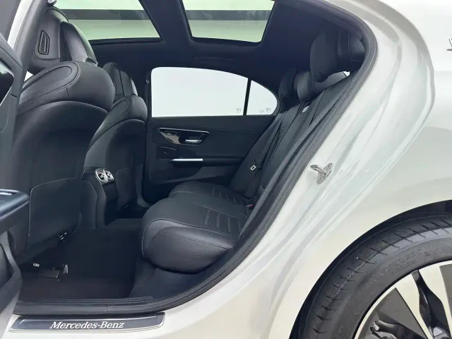 Mercedes-Benz C-Class — Фото автомобиля 7