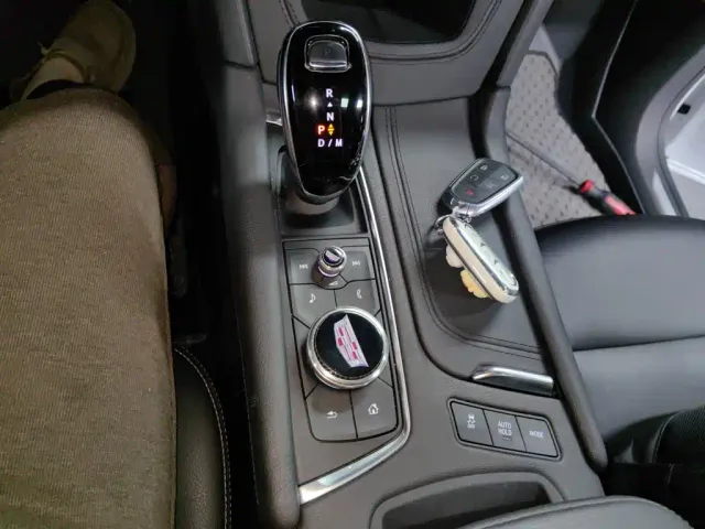 Cadillac XT5 — Фото автомобиля 9