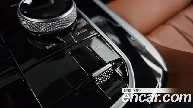 BMW X7 — Фото автомобиля 24