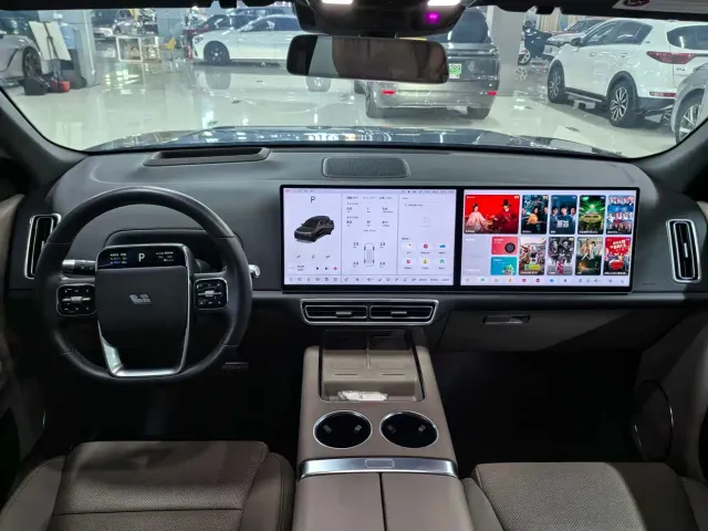 Li Auto L8 — Фото автомобиля 6