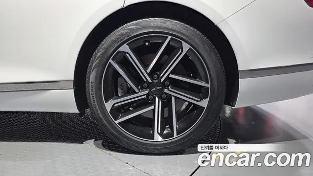 Genesis G80 RG3 — Фото автомобиля 6