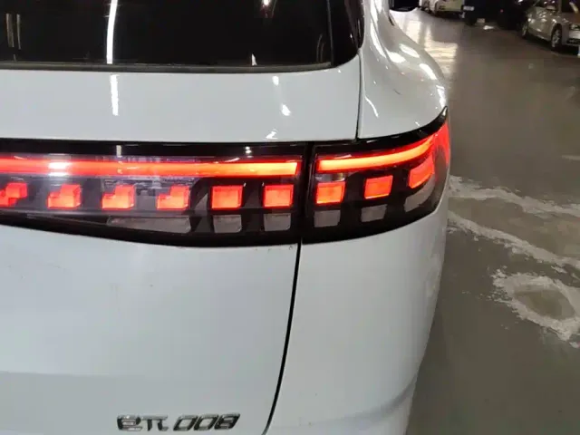 Dongfeng eπ 008 — Фото автомобиля 7