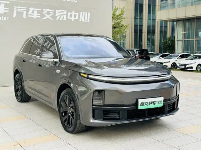 Li Auto L7 — Фото автомобиля 3