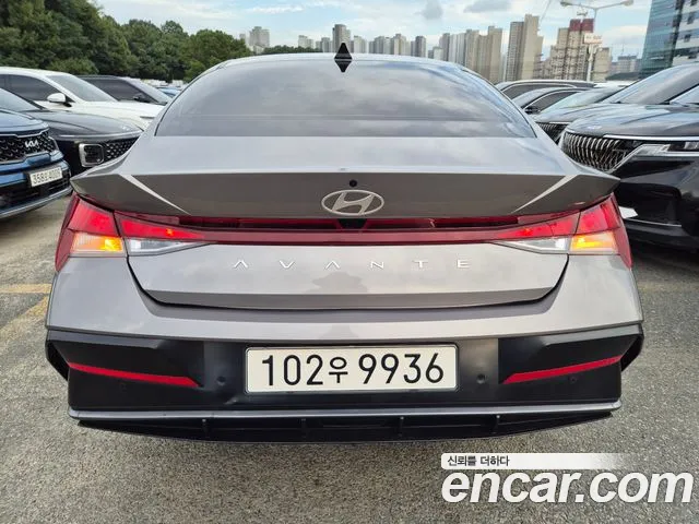 Hyundai Avante CN7 — Фото автомобиля 5