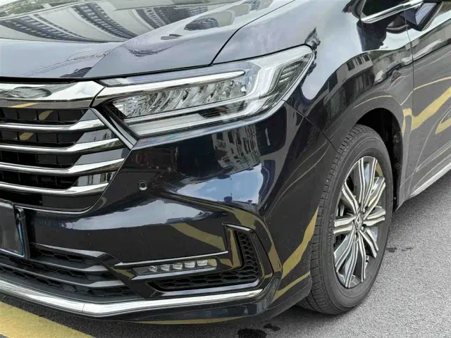 Honda Odyssey — Фото автомобиля 8