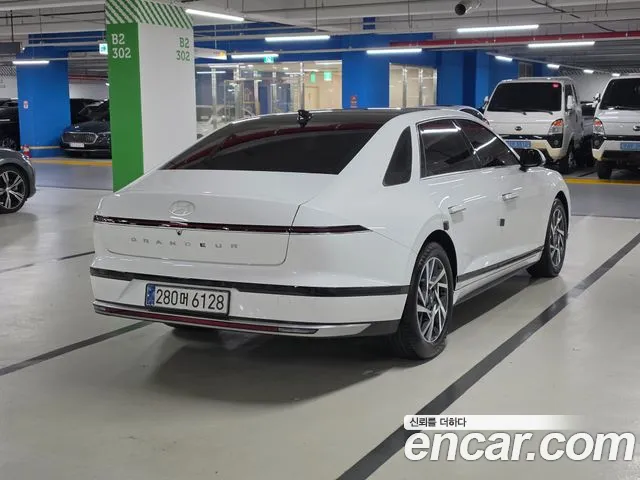 Hyundai Grandeur GN7 — Фото автомобиля 3