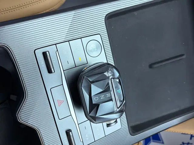 BYD Song L DM-i — Фото автомобиля 12