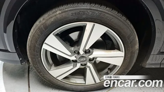 Audi Q2 35 TDI Premium — Фото автомобиля 5