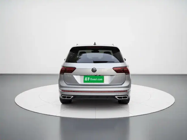 Volkswagen Tiguan L — Фото автомобиля 3