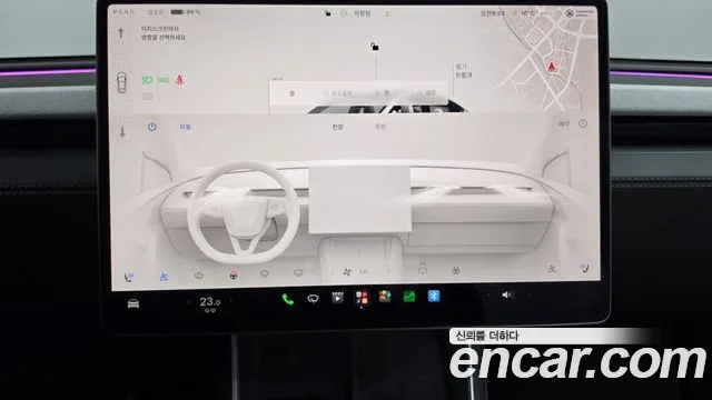 Tesla Model Y — Фото автомобиля 12