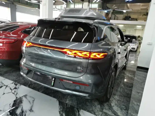 BYD Tang L — Фото автомобиля 6