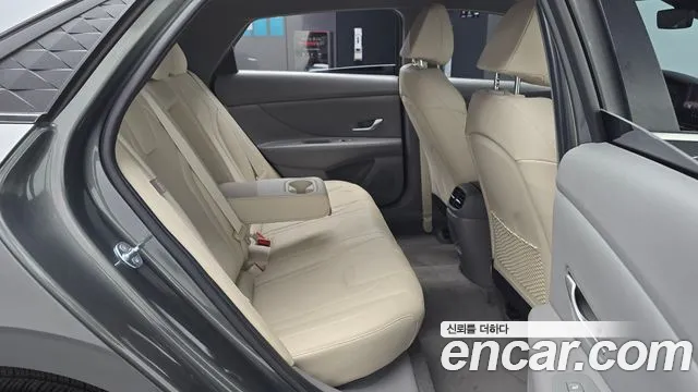 Hyundai AVANTE Новый Avante (CN7) — Фото автомобиля 11