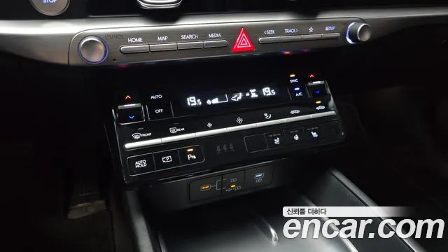 Hyundai Grandeur GN7 — Фото автомобиля 18