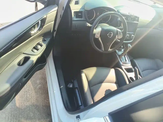 Nissan Tiida — Фото автомобиля 15